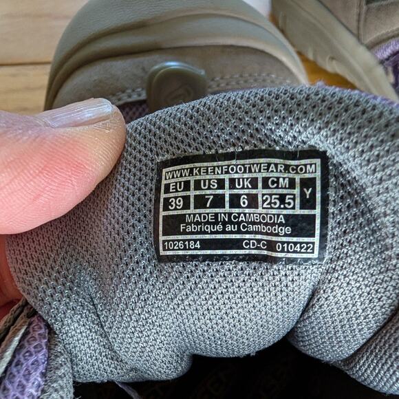 Keen Purple Gray Geometric Hiking Shoes Trail Outdoor Gorpcore Women's 7 - Picture 9 of 9